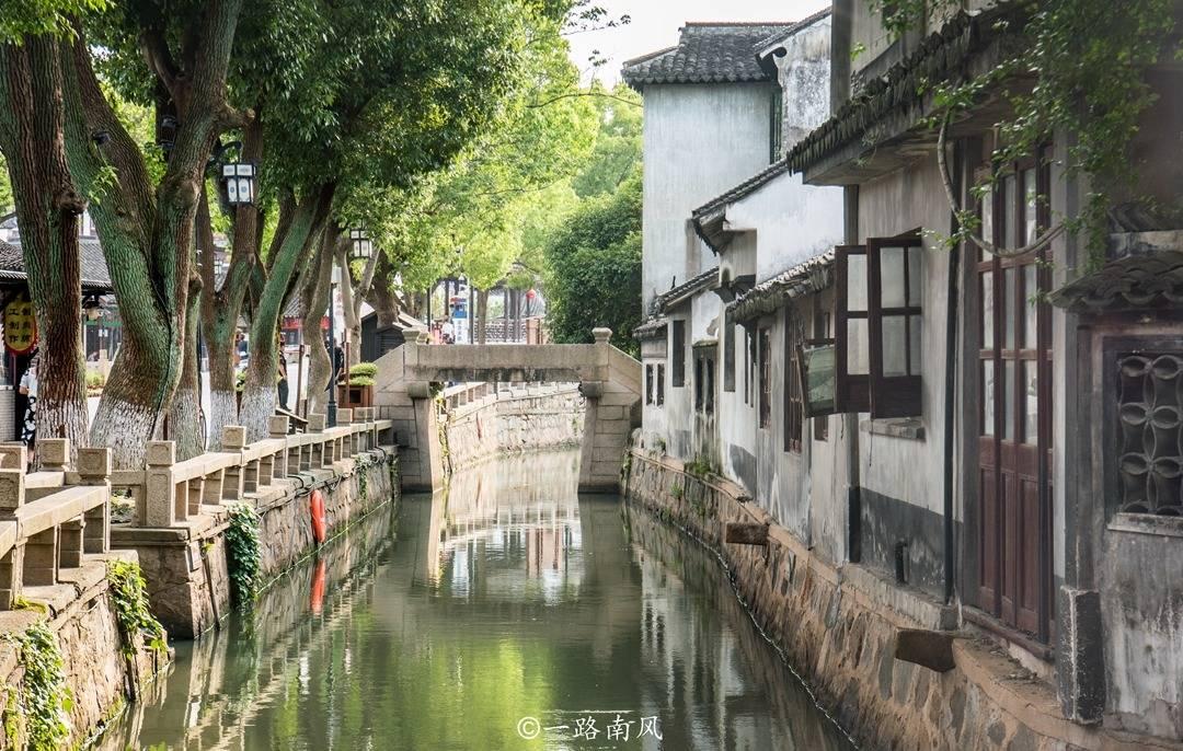 千万网红樊小慧因老公出轨离婚一年，却仍遭前夫一家上门殴打！